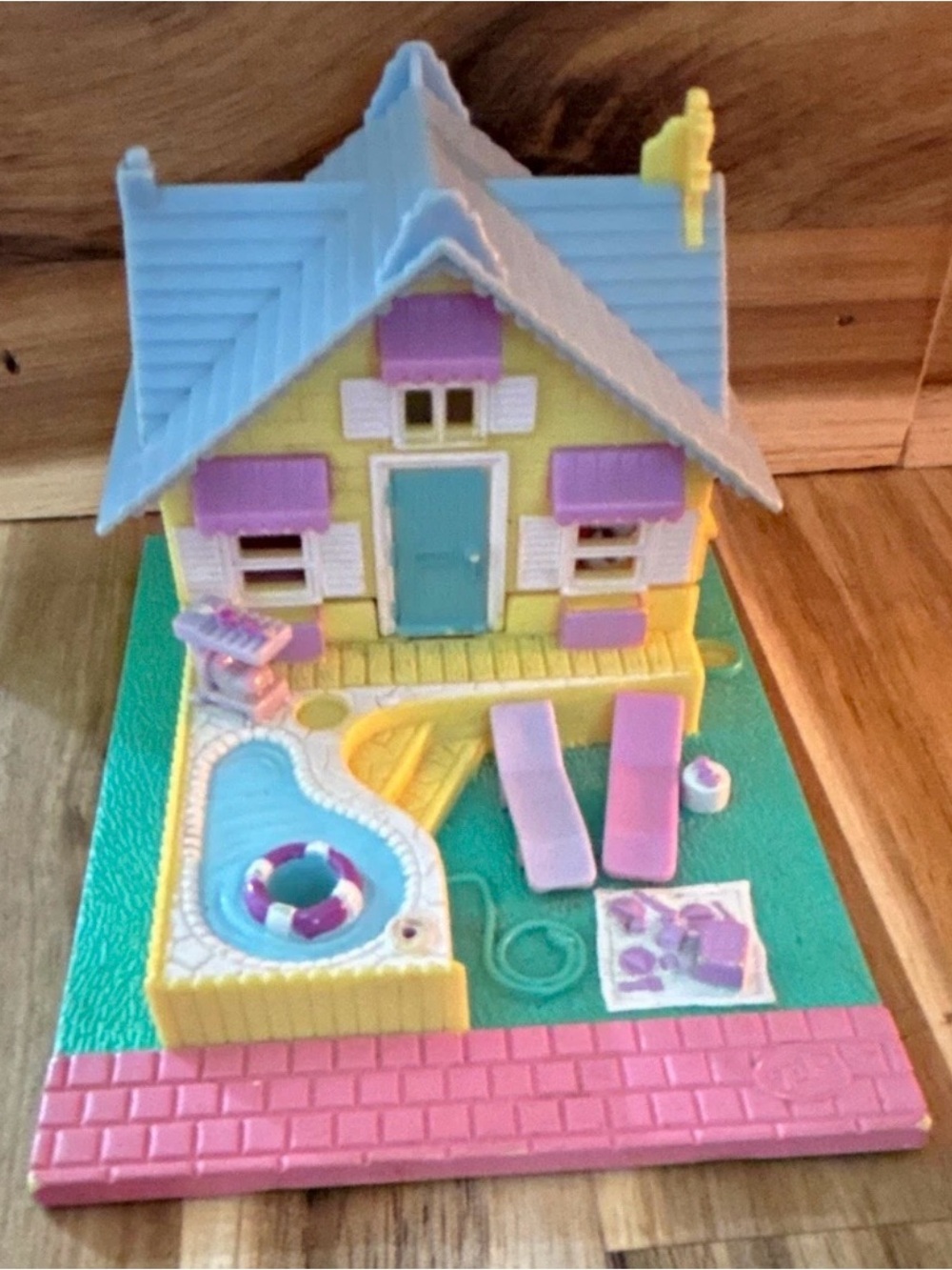 Vintage 1993 Polly Pocket Summer Pool House Playset Bluebird Toys - No Dolls